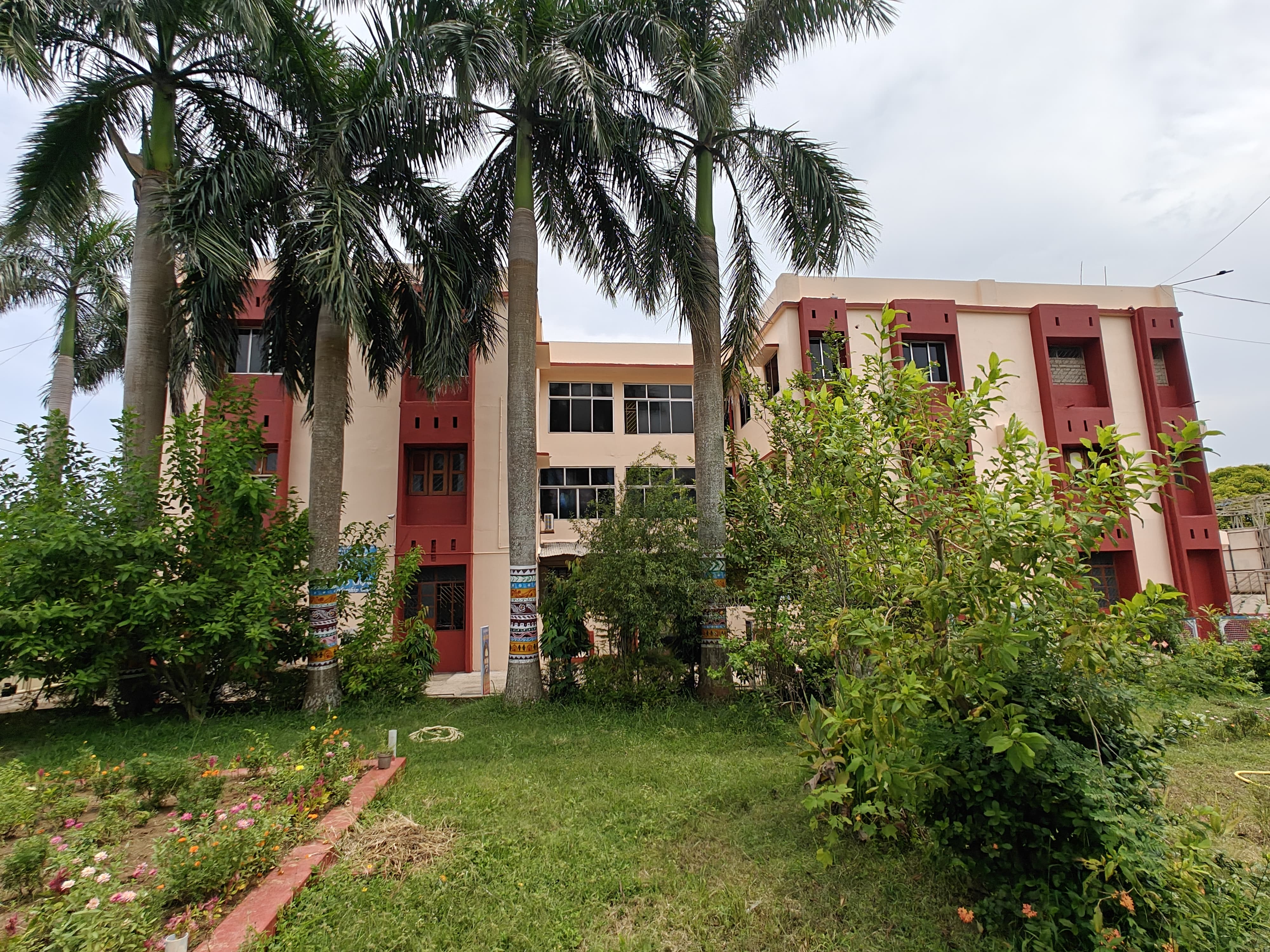School Campus Slide 4